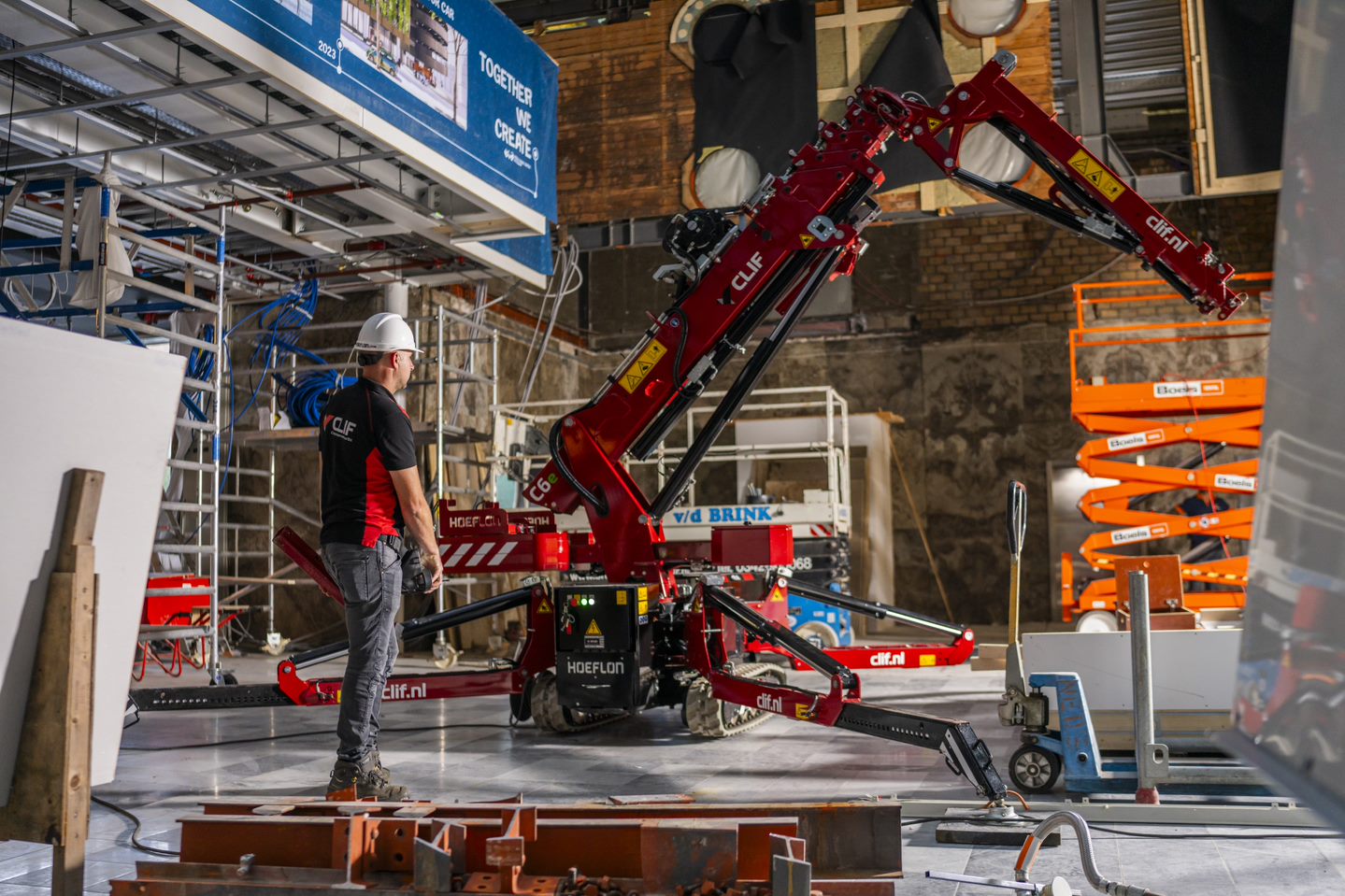 Aan het werk bij Clif compactkraanverhuur 